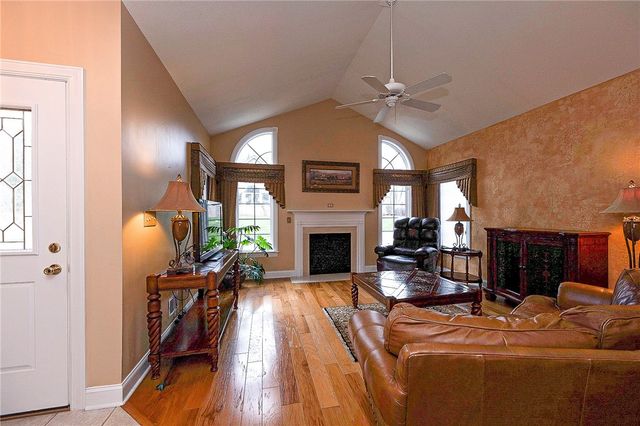 3226 Waters Edge, Murrysville, PA 15668