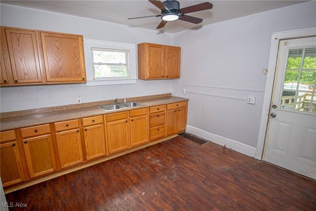 970 Mercer Avenue, Akron, OH 44320