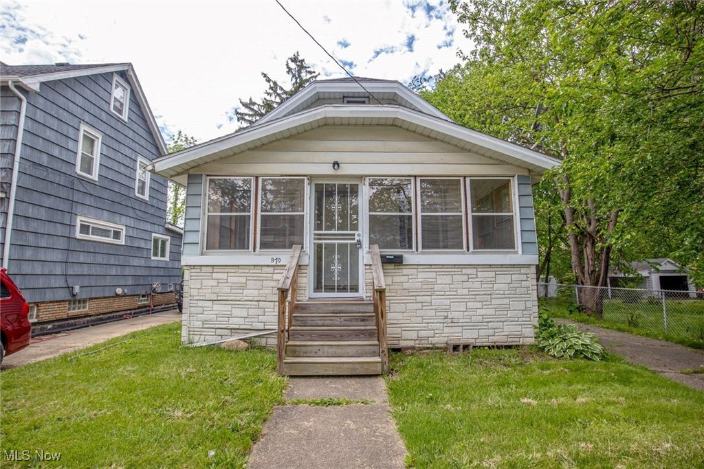 970 Mercer Avenue, Akron, OH 44320