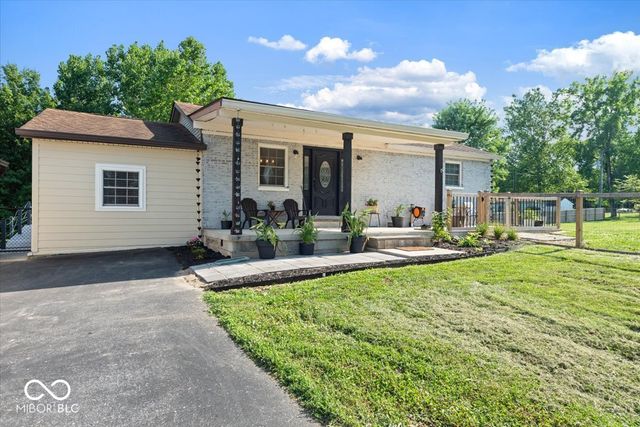 7785 E North Drive, Camby, IN 46113