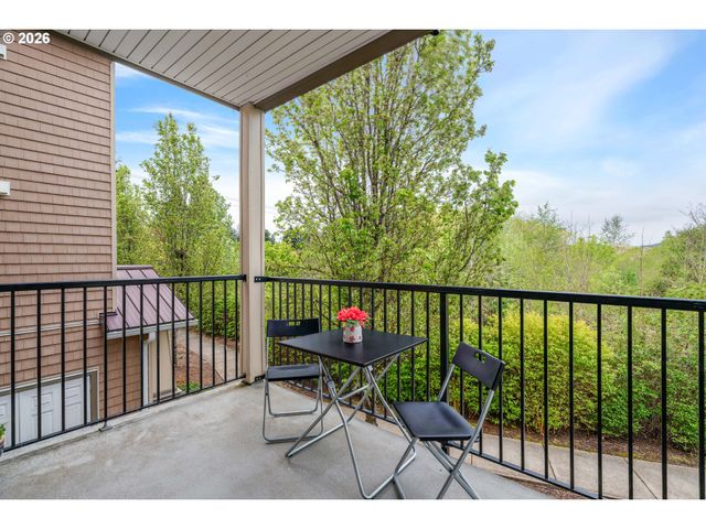 10834 Ne HOLLY St 204, Hillsboro, OR 97006