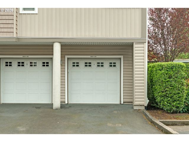 10834 Ne HOLLY St 204, Hillsboro, OR 97006