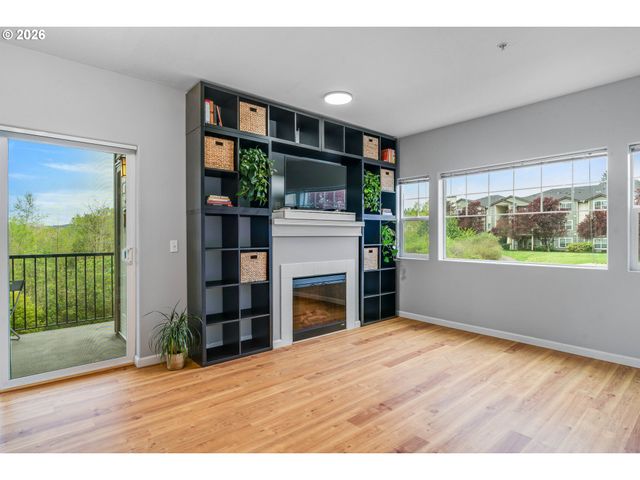 10834 Ne HOLLY St 204, Hillsboro, OR 97006