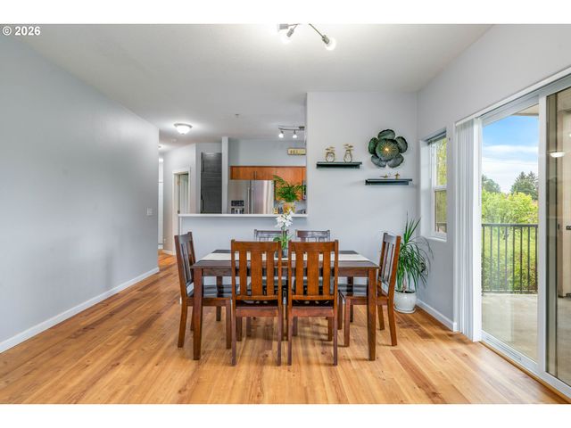 10834 Ne HOLLY St 204, Hillsboro, OR 97006