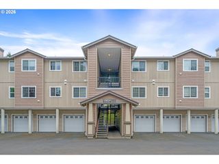 10834 Ne HOLLY St 204, Hillsboro, OR 97006