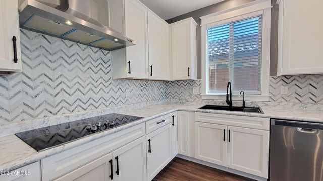 56 S 190th Lane, Buckeye, AZ 85326