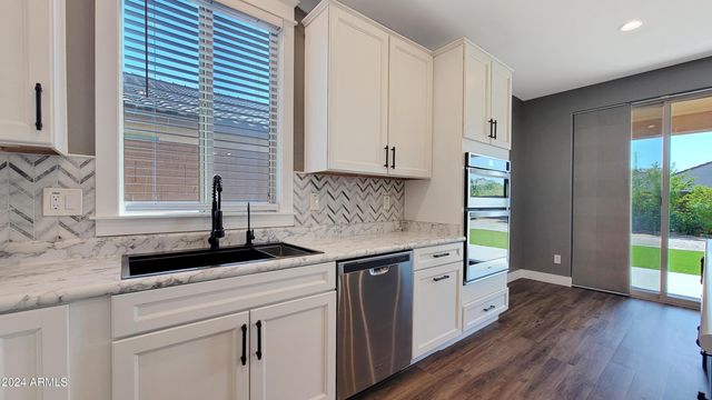 56 S 190th Lane, Buckeye, AZ 85326