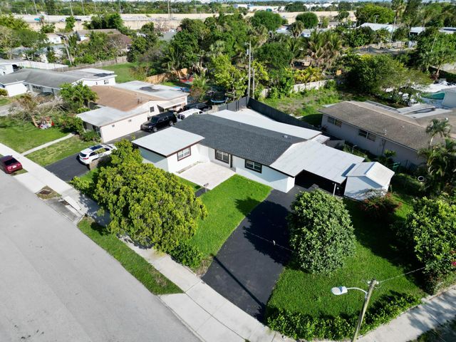 1319 Crest Drive, Lake Worth Beach, FL 33461