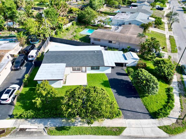 1319 Crest Drive, Lake Worth Beach, FL 33461