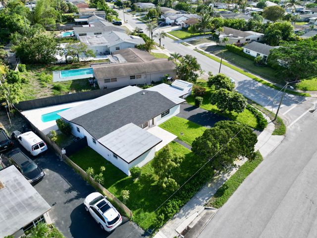 1319 Crest Drive, Lake Worth Beach, FL 33461