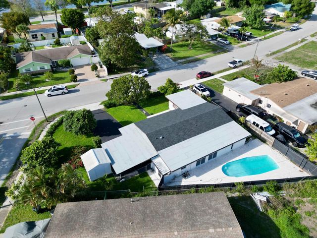 1319 Crest Drive, Lake Worth Beach, FL 33461
