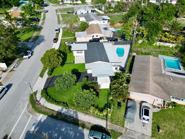 1319 Crest Drive, Lake Worth Beach, FL 33461