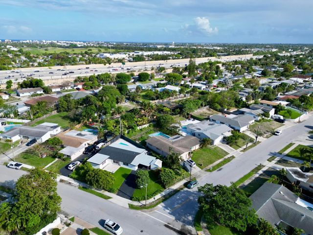 1319 Crest Drive, Lake Worth Beach, FL 33461