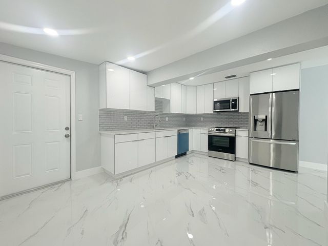 1319 Crest Drive, Lake Worth Beach, FL 33461