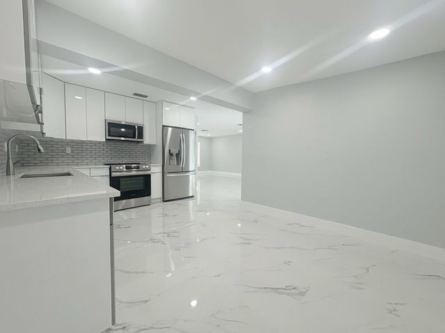 1319 Crest Drive, Lake Worth Beach, FL 33461