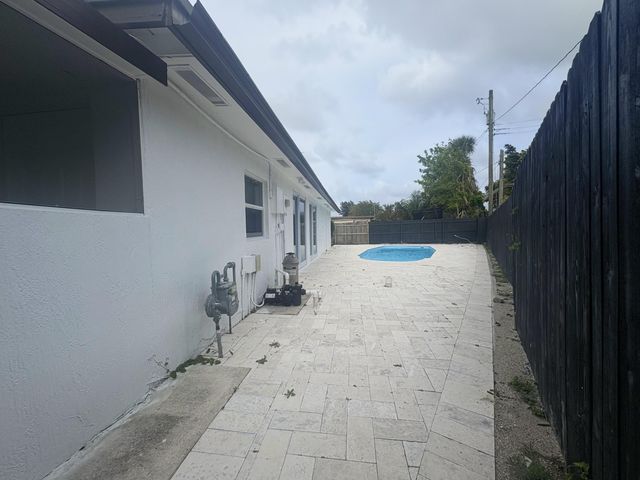 1319 Crest Drive, Lake Worth Beach, FL 33461