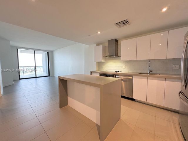 1600 NE 1st Ave 3611, Miami, FL 33132
