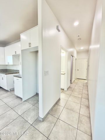 6227 S Southland Boulevard, Tucson, AZ 85706