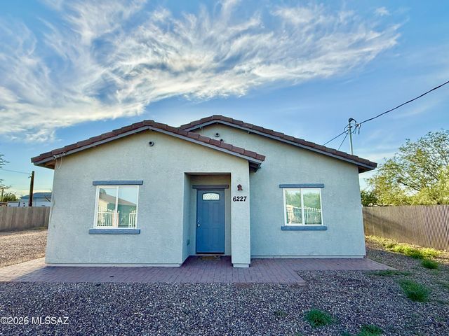 6227 S Southland Boulevard, Tucson, AZ 85706
