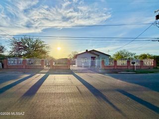 6227 S Southland Boulevard, Tucson, AZ 85706