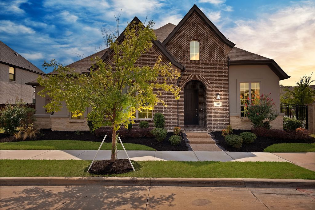 1800 Green Jasper Place, Arlington, TX 76005