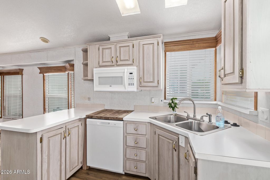 Image 17 of property listing at 7750 E BROADWAY Road 843, Mesa, AZ 85208
