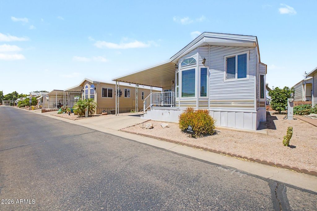 Image 3 of property listing at 7750 E BROADWAY Road 843, Mesa, AZ 85208