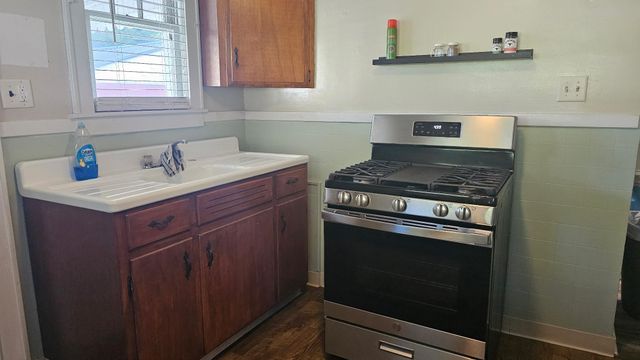 809 Norwood Road, Huntington, WV 25705