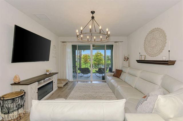 5523 SPANISH MOSS COVE, Bradenton, FL 34203