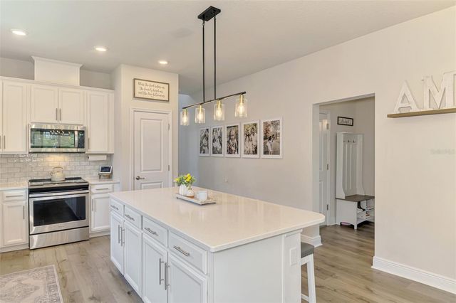 5523 SPANISH MOSS COVE, Bradenton, FL 34203