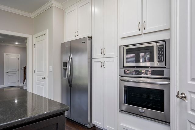 3880 Leighton Lane, Lexington, KY 40515