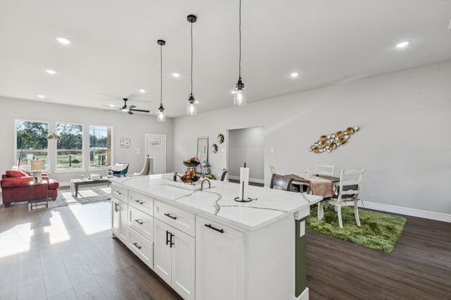 500 Mineral Wells Street, Terrell, TX 75160