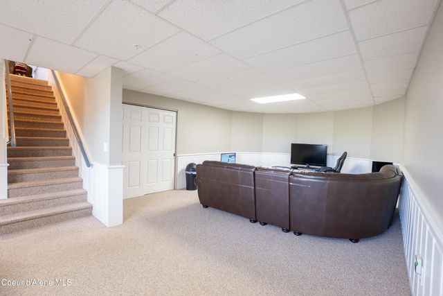 222 Nighthawk Rd, Bonners Ferry, ID 83805