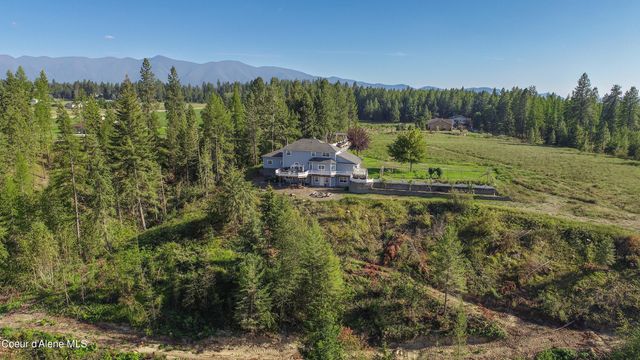 222 Nighthawk Rd, Bonners Ferry, ID 83805