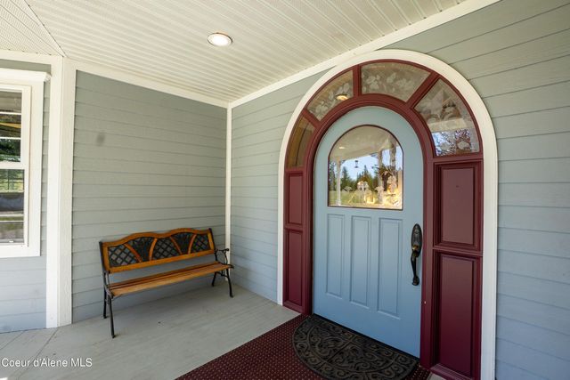 222 Nighthawk Rd, Bonners Ferry, ID 83805