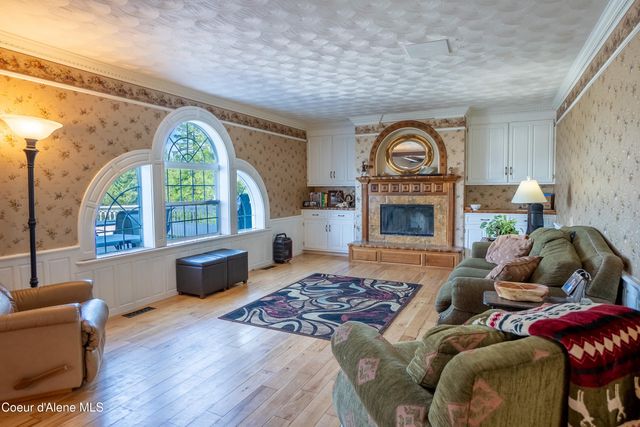 222 Nighthawk Rd, Bonners Ferry, ID 83805