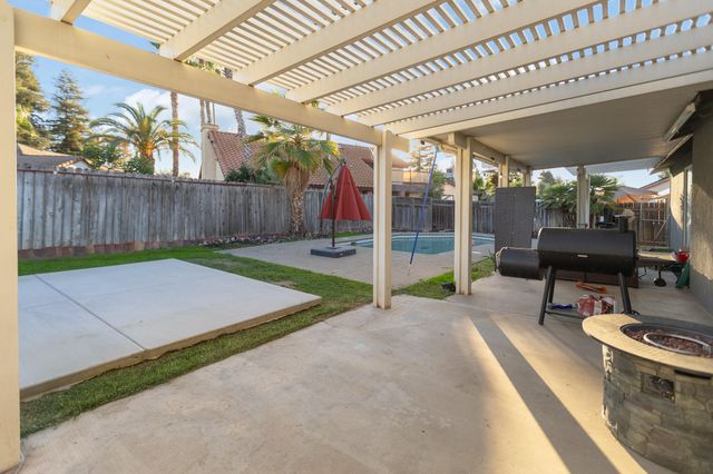 1843 Monache Avenue, Porterville, CA 93257