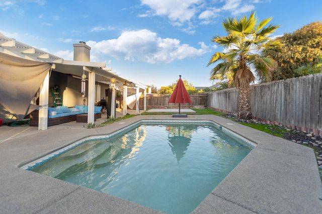 1843 Monache Avenue, Porterville, CA 93257