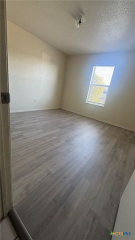 1102 Circle M Drive B, Killeen, TX 76549