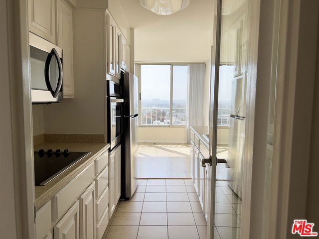 2800 Neilson Way 1521, Santa Monica, CA 90405
