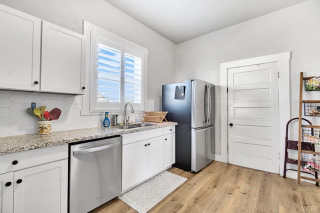 3 C Street, Lemoore, CA 93245