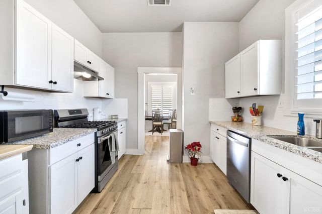 3 C Street, Lemoore, CA 93245