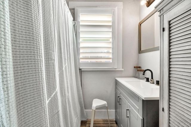 3 C Street, Lemoore, CA 93245