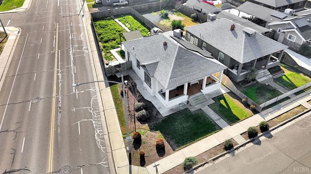 3 C Street, Lemoore, CA 93245