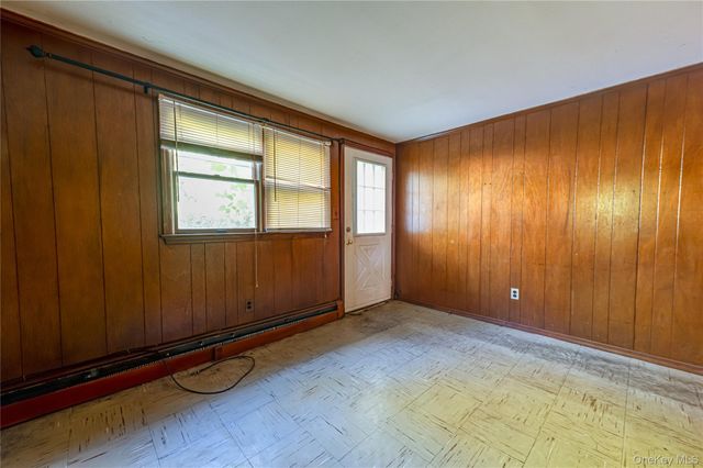 211 Matthews Road, Oakdale, NY 11769