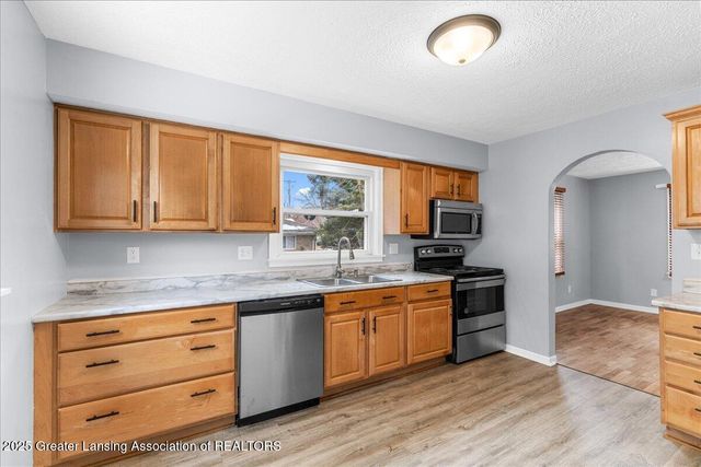 2058 Park Lane, Holt, MI 48842