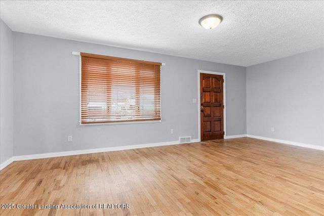 2058 Park Lane, Holt, MI 48842