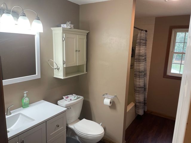 4 Indian Meadow Rd, Middleboro, MA 02346