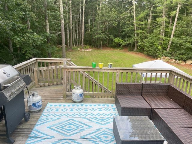 4 Indian Meadow Rd, Middleboro, MA 02346