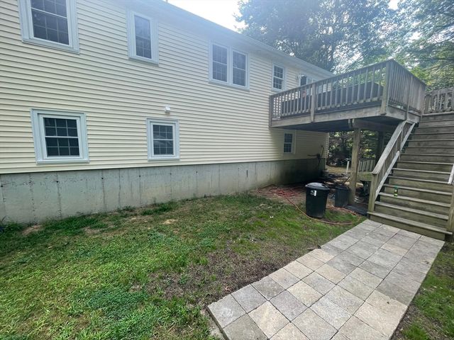 4 Indian Meadow Rd, Middleboro, MA 02346